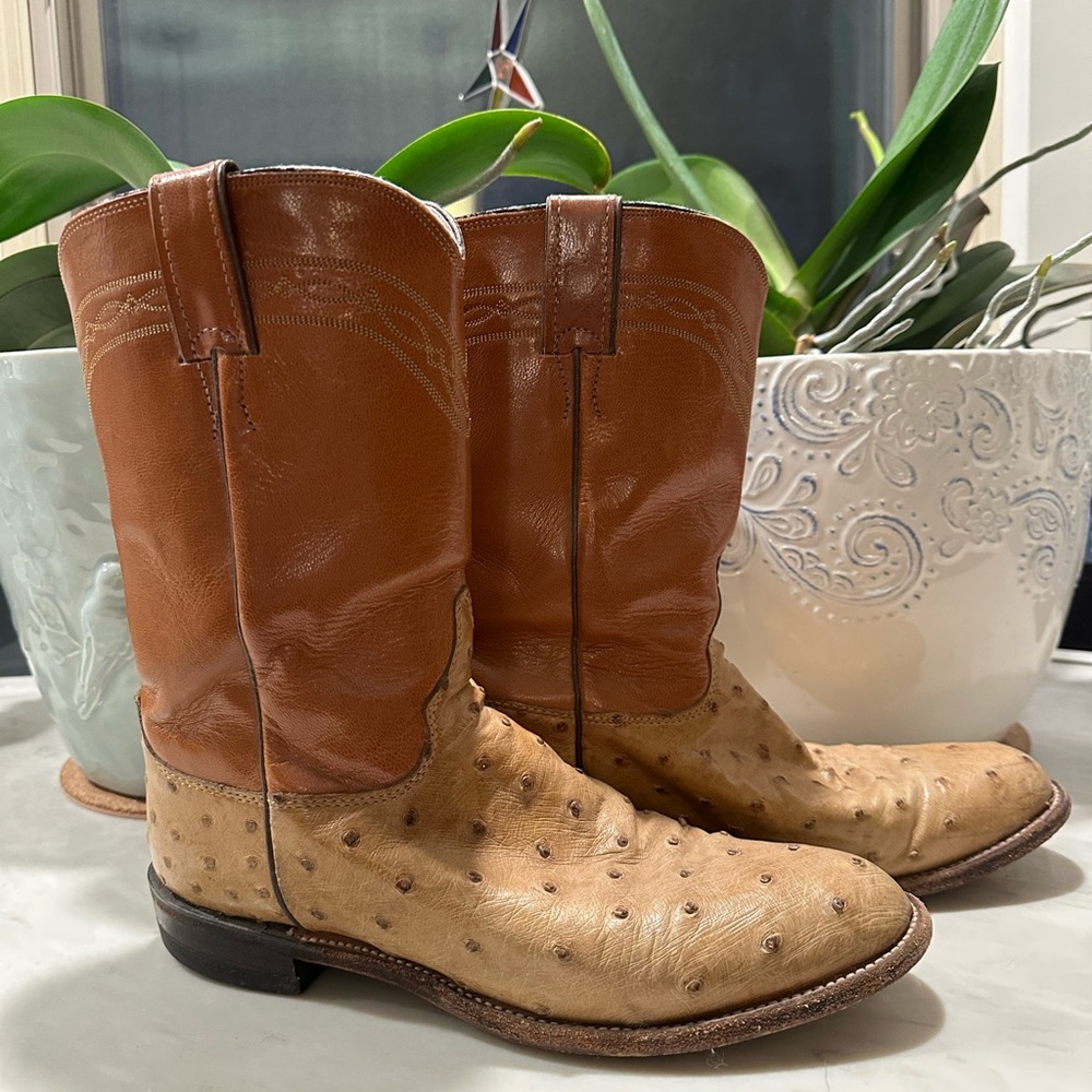 Leather cowgirl cowboy boots! Well loved, ready for a new pair